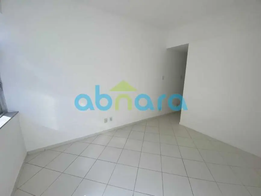 Foto 2 de Apartamento com 1 quarto à venda, 40m2 em Rio De Janeiro - RJ