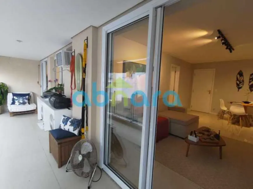 Foto 2 de Apartamento com 2 quartos à venda, 90m2 em Rio De Janeiro - RJ