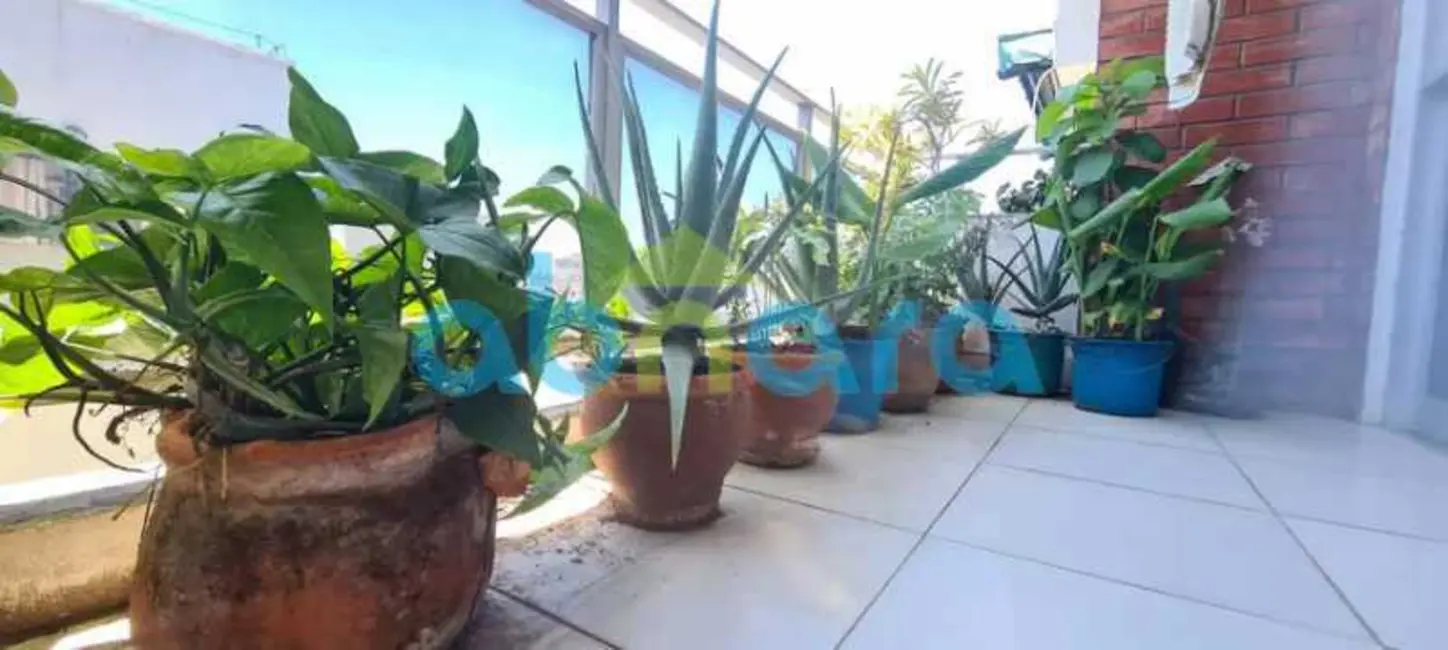 Foto 2 de Apartamento com 2 quartos à venda, 90m2 em Rio De Janeiro - RJ