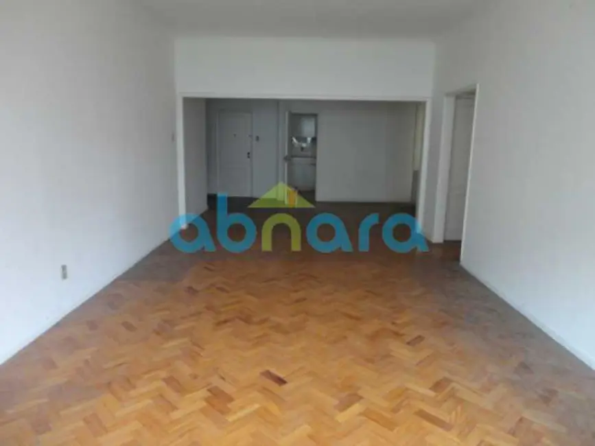 Apartamento com 3 quartos à venda, 250m2 em Rio De Janeiro - RJ - imagem 8 Foto 8 de Apartamento com 3 quartos à venda, 250m2 em Rio De Janeiro - RJ