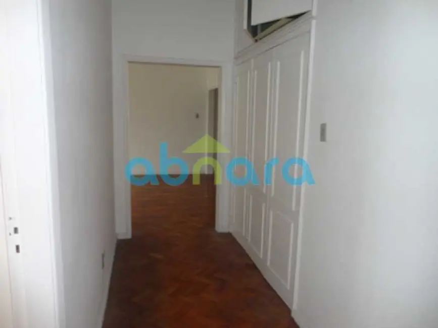 Apartamento com 3 quartos à venda, 250m2 em Rio De Janeiro - RJ - imagem 7 Foto 7 de Apartamento com 3 quartos à venda, 250m2 em Rio De Janeiro - RJ