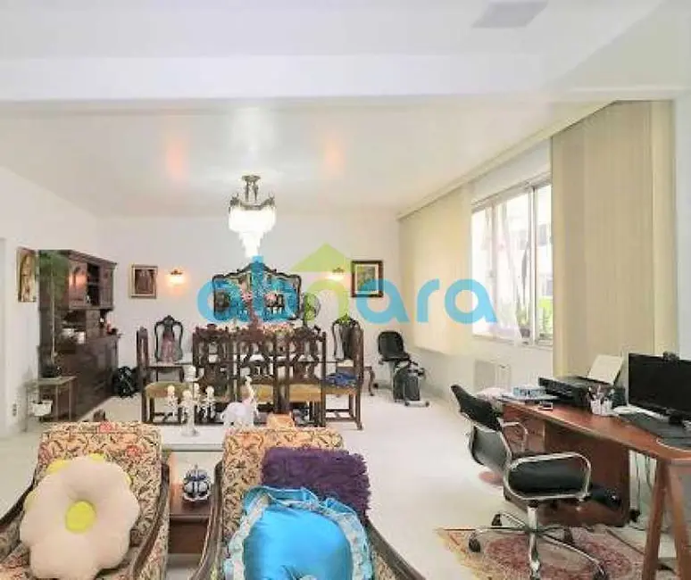 Foto 2 de Apartamento com 3 quartos à venda, 200m2 em Rio De Janeiro - RJ