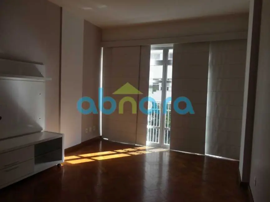 Apartamento com 3 quartos à venda, 105m2 em Rio De Janeiro - RJ - imagem 1 Foto 1 de Apartamento com 3 quartos à venda, 105m2 em Rio De Janeiro - RJ
