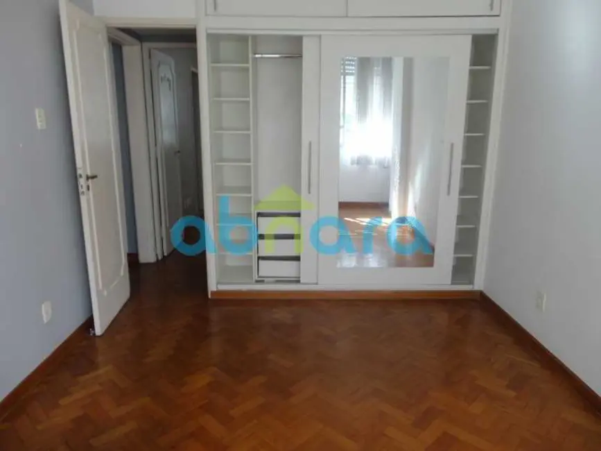 Apartamento com 3 quartos à venda, 105m2 em Rio De Janeiro - RJ - imagem 5 Foto 5 de Apartamento com 3 quartos à venda, 105m2 em Rio De Janeiro - RJ