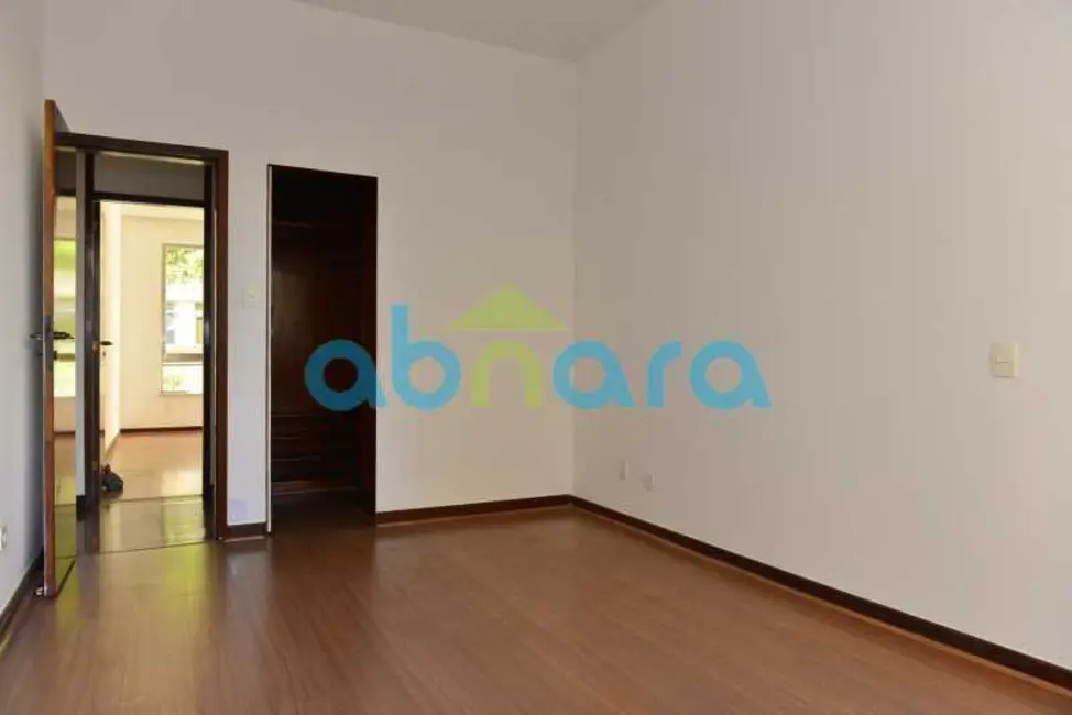 Foto 8 de Apartamento com 3 quartos à venda, 200m2 em Rio De Janeiro - RJ