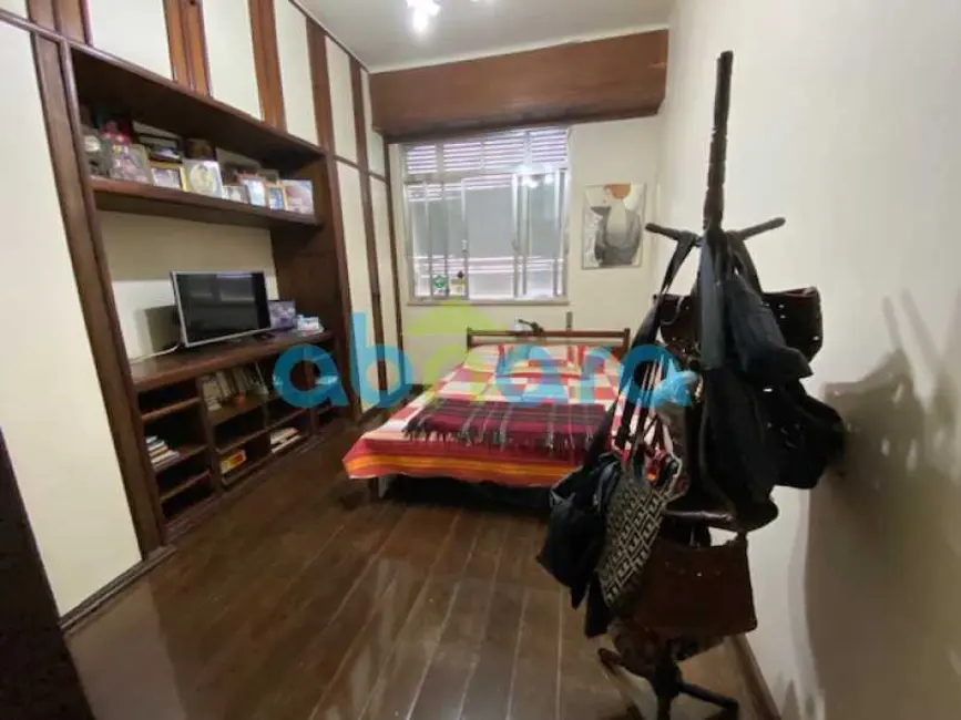 Apartamento com 3 quartos à venda, 130m2 em Rio De Janeiro - RJ - imagem 8 Foto 8 de Apartamento com 3 quartos à venda, 130m2 em Rio De Janeiro - RJ