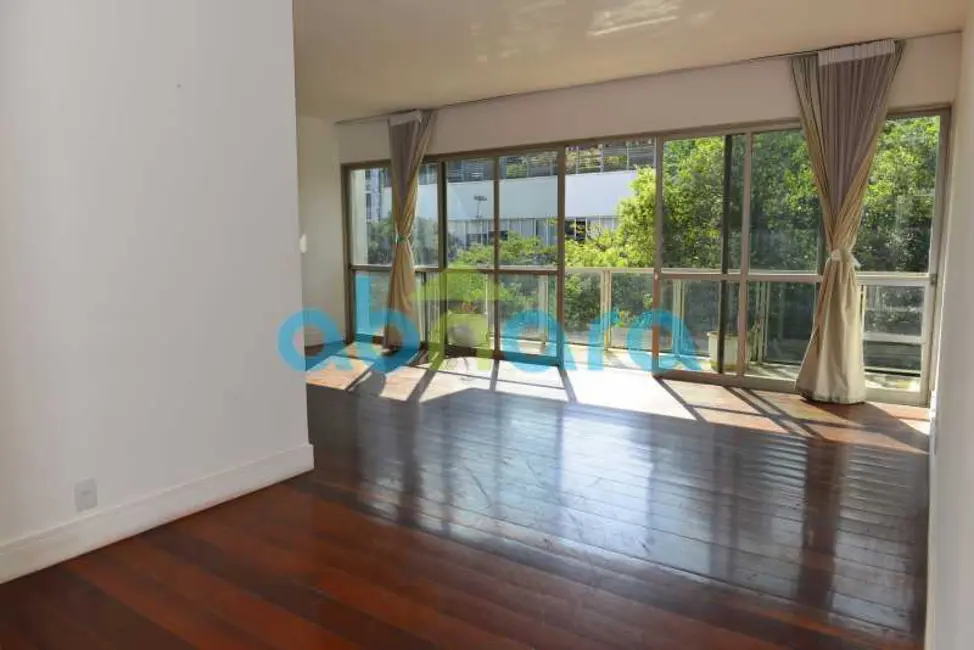 Foto 1 de Apartamento com 3 quartos à venda, 160m2 em Rio De Janeiro - RJ