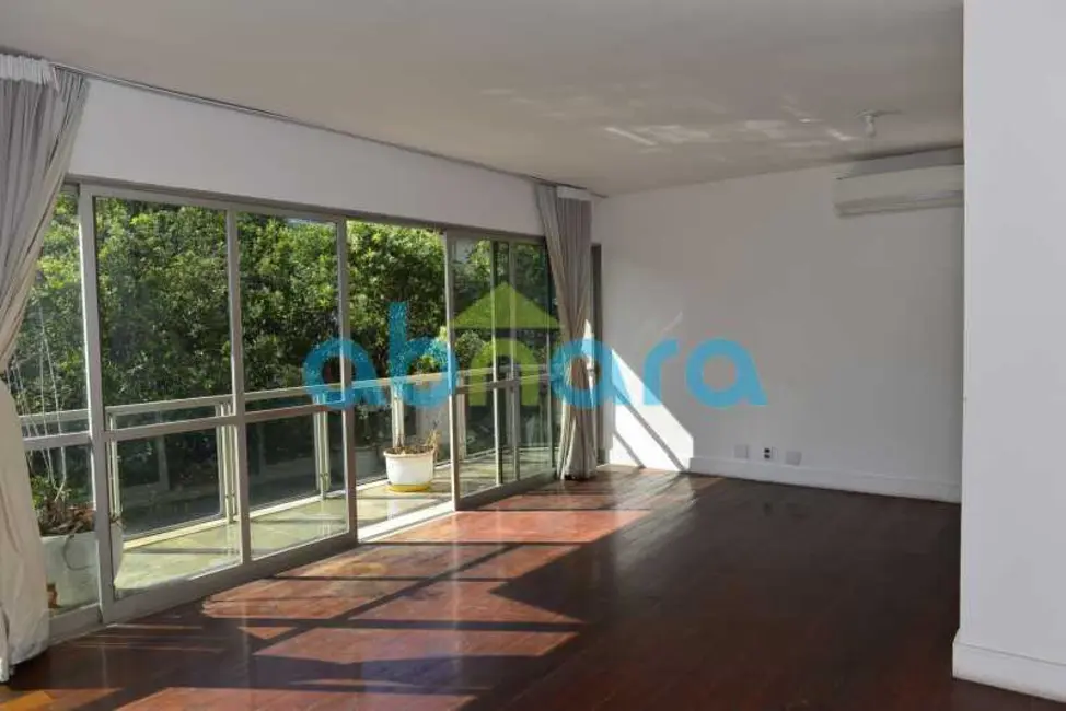 Foto 2 de Apartamento com 3 quartos à venda, 160m2 em Rio De Janeiro - RJ