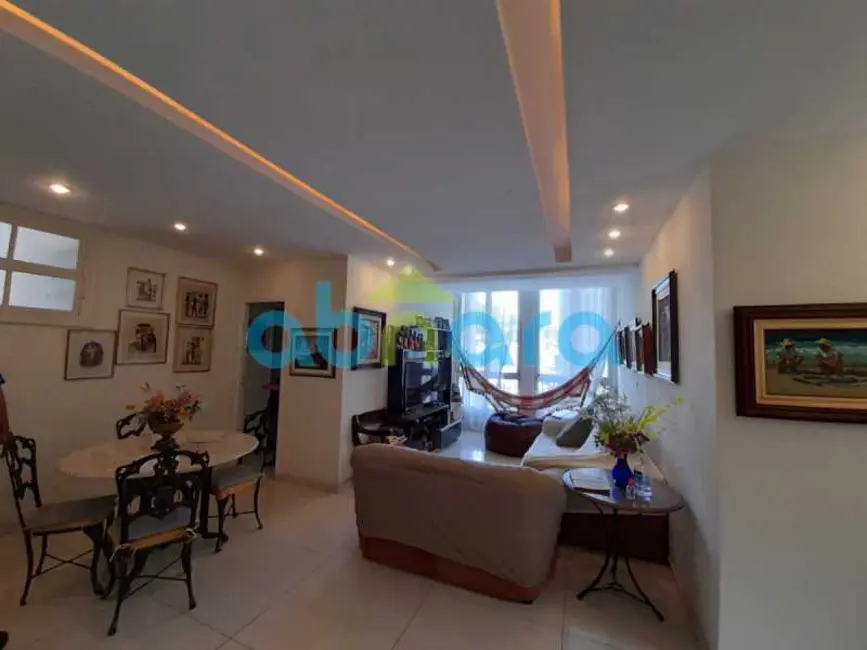 Foto 3 de Apartamento com 3 quartos à venda, 110m2 em Rio De Janeiro - RJ