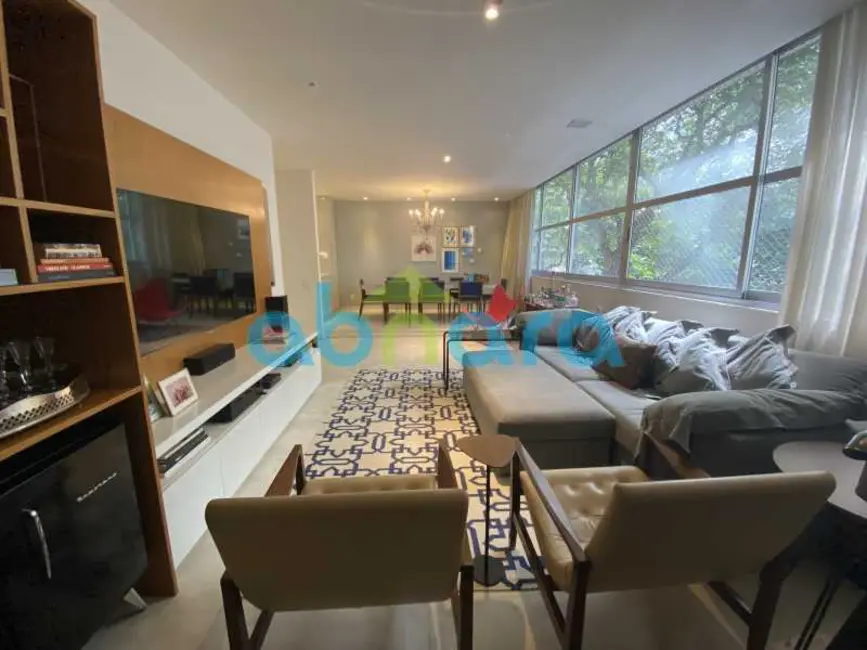 Foto 2 de Apartamento com 3 quartos à venda, 170m2 em Rio De Janeiro - RJ