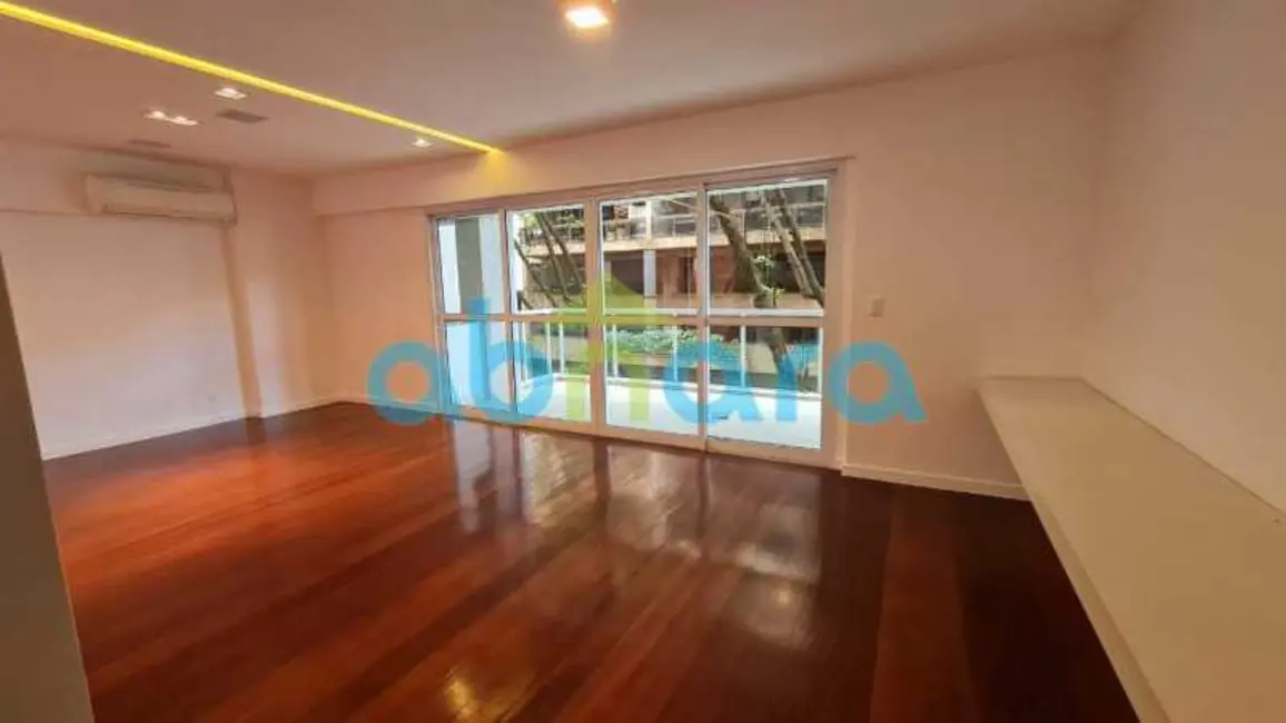Foto 3 de Apartamento com 3 quartos à venda, 205m2 em Rio De Janeiro - RJ
