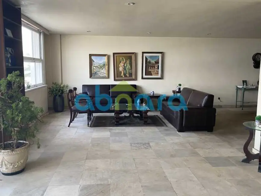 Foto 1 de Apartamento com 3 quartos à venda, 250m2 em Rio De Janeiro - RJ