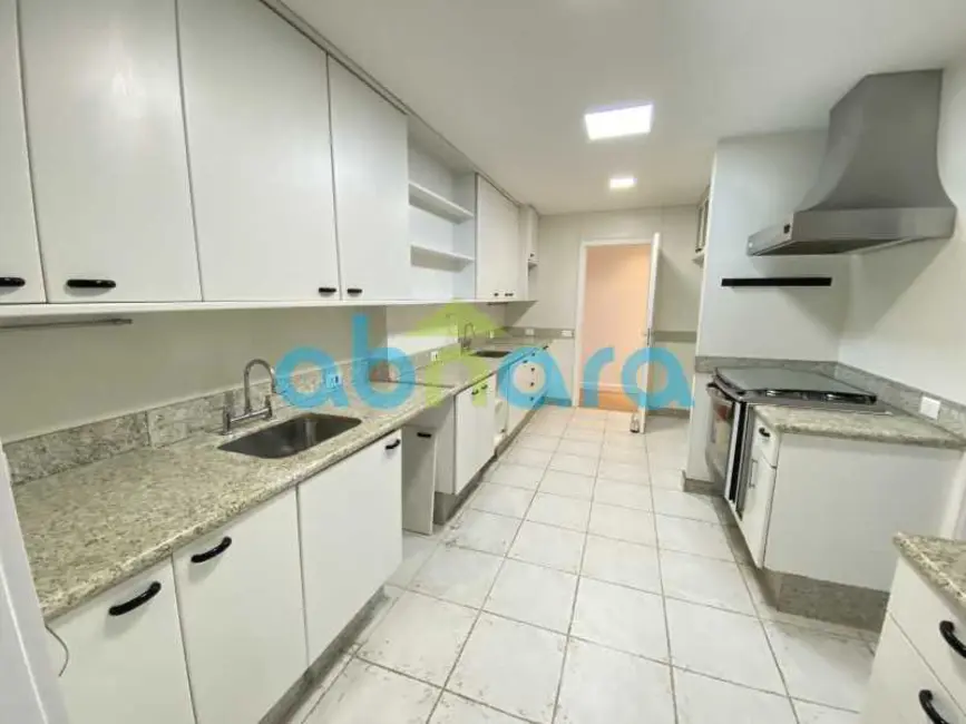 Foto 8 de Apartamento com 3 quartos à venda, 300m2 em Rio De Janeiro - RJ