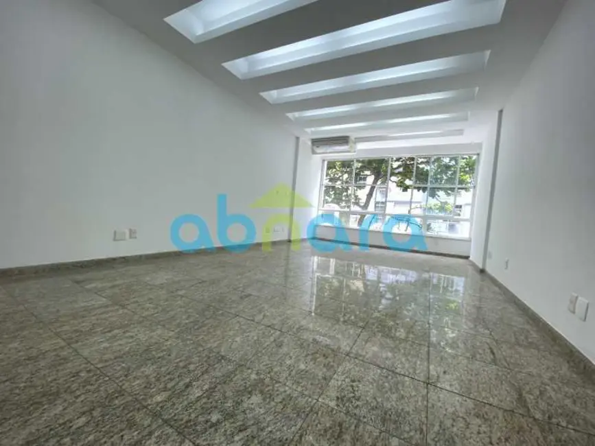 Foto 2 de Apartamento com 3 quartos à venda, 160m2 em Rio De Janeiro - RJ