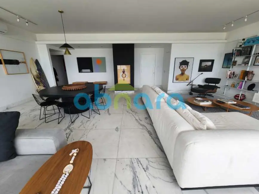Foto 4 de Apartamento com 3 quartos à venda, 210m2 em Rio De Janeiro - RJ