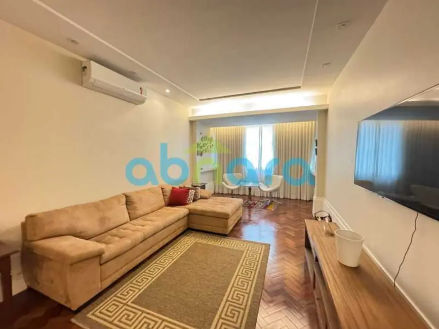 Apartamento com 3 quartos à venda, 120m2 em Rio De Janeiro - RJ - imagem 2 Foto 2 de Apartamento com 3 quartos à venda, 120m2 em Rio De Janeiro - RJ