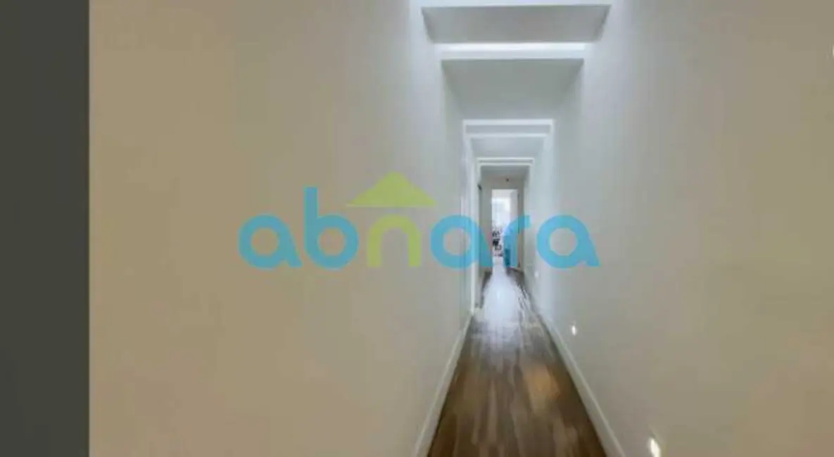 Apartamento com 3 quartos à venda, 180m2 em Rio De Janeiro - RJ - imagem 4 Foto 4 de Apartamento com 3 quartos à venda, 180m2 em Rio De Janeiro - RJ