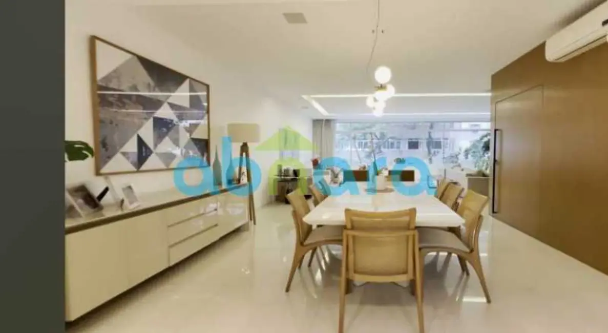 Apartamento com 3 quartos à venda, 180m2 em Rio De Janeiro - RJ - imagem 1 Foto 1 de Apartamento com 3 quartos à venda, 180m2 em Rio De Janeiro - RJ