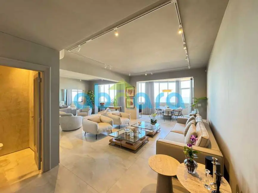 Foto 3 de Apartamento com 3 quartos à venda, 250m2 em Rio De Janeiro - RJ