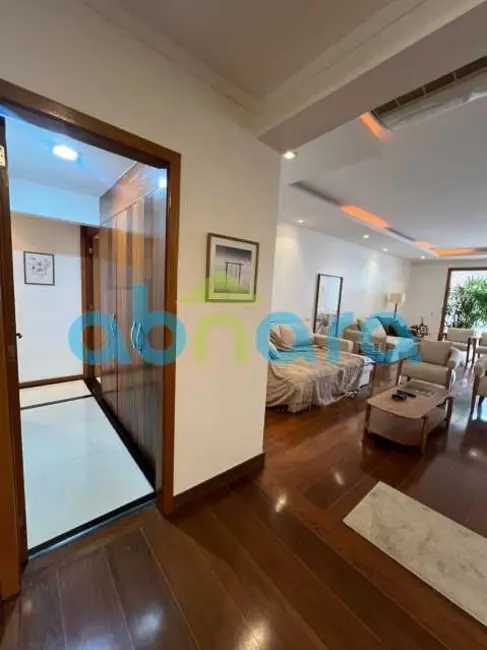 Apartamento com 3 quartos à venda, 280m2 em Rio De Janeiro - RJ - imagem 8 Foto 8 de Apartamento com 3 quartos à venda, 280m2 em Rio De Janeiro - RJ