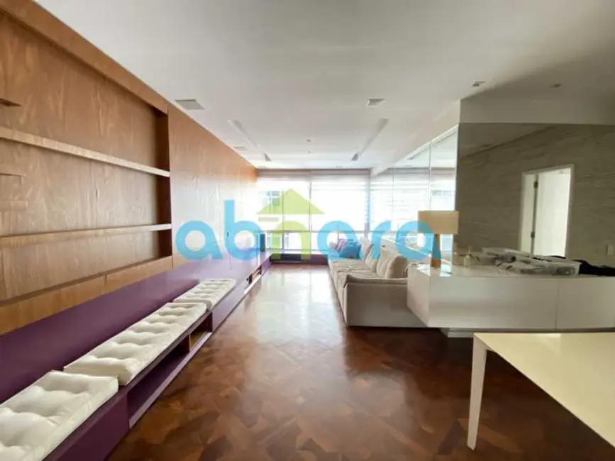 Foto 2 de Apartamento com 3 quartos à venda, 150m2 em Rio De Janeiro - RJ