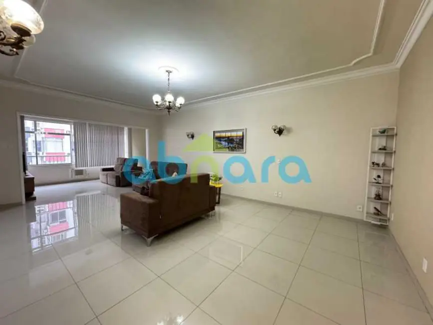 Foto 2 de Apartamento com 3 quartos à venda, 140m2 em Rio De Janeiro - RJ