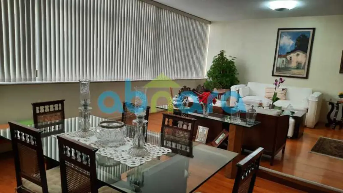 Foto 2 de Apartamento com 4 quartos à venda, 230m2 em Rio De Janeiro - RJ