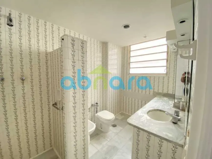Apartamento com 4 quartos à venda, 330m2 em Rio De Janeiro - RJ - imagem 8 Foto 8 de Apartamento com 4 quartos à venda, 330m2 em Rio De Janeiro - RJ
