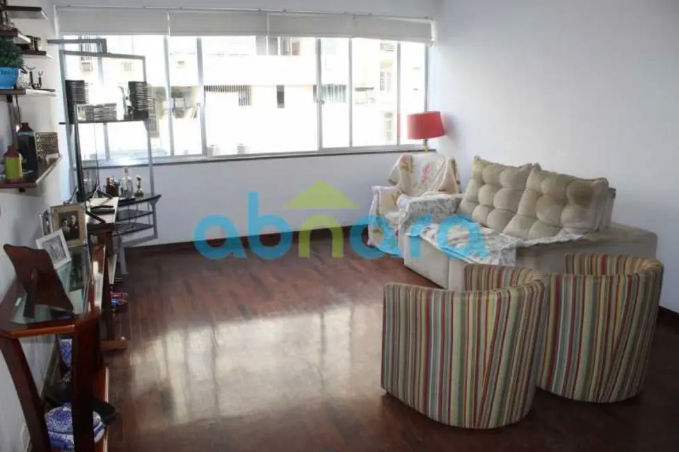 Foto 3 de Apartamento com 4 quartos à venda, 220m2 em Rio De Janeiro - RJ