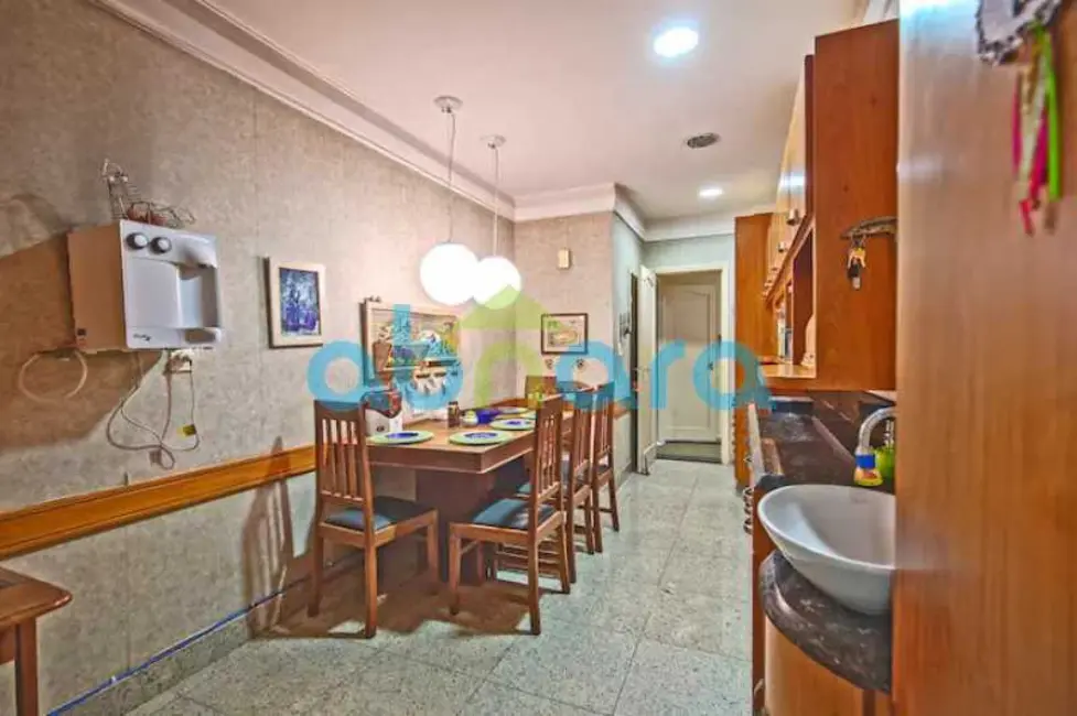 Apartamento com 4 quartos à venda, 260m2 em Rio De Janeiro - RJ - imagem 5 Foto 5 de Apartamento com 4 quartos à venda, 260m2 em Rio De Janeiro - RJ