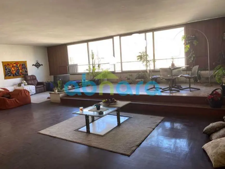 Foto 2 de Apartamento com 4 quartos à venda, 235m2 em Rio De Janeiro - RJ