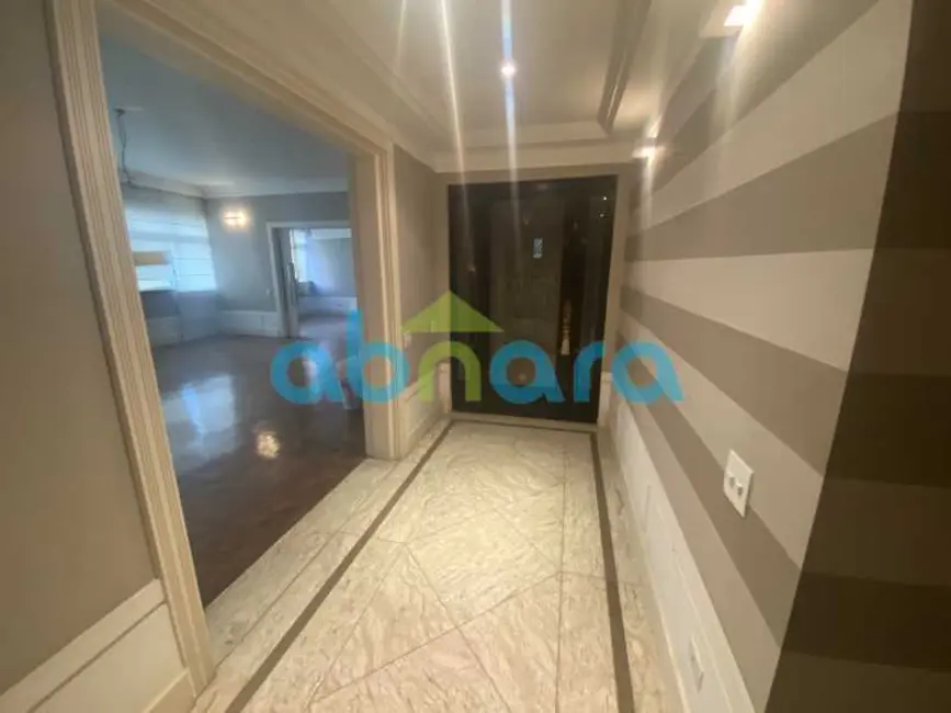 Foto 4 de Apartamento com 4 quartos à venda, 250m2 em Rio De Janeiro - RJ