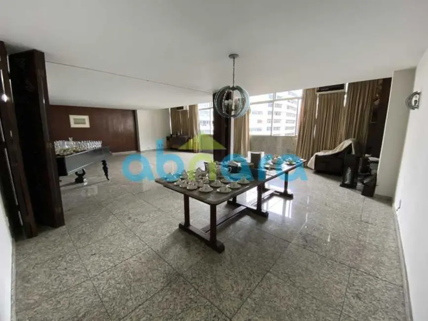 Apartamento com 4 quartos à venda, 278m2 em Rio De Janeiro - RJ - imagem 2 Foto 2 de Apartamento com 4 quartos à venda, 278m2 em Rio De Janeiro - RJ