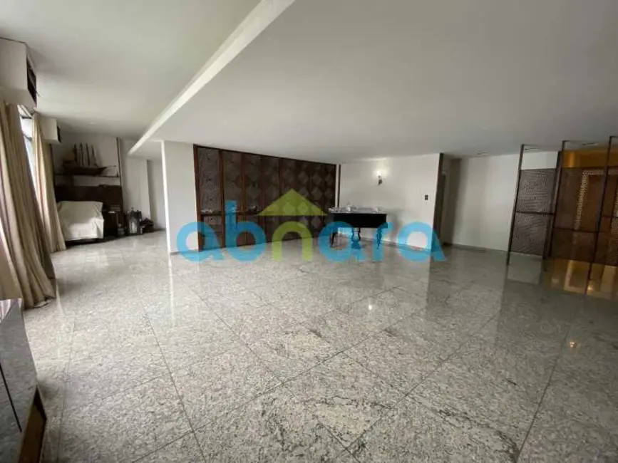Apartamento com 4 quartos à venda, 278m2 em Rio De Janeiro - RJ - imagem 6 Foto 6 de Apartamento com 4 quartos à venda, 278m2 em Rio De Janeiro - RJ