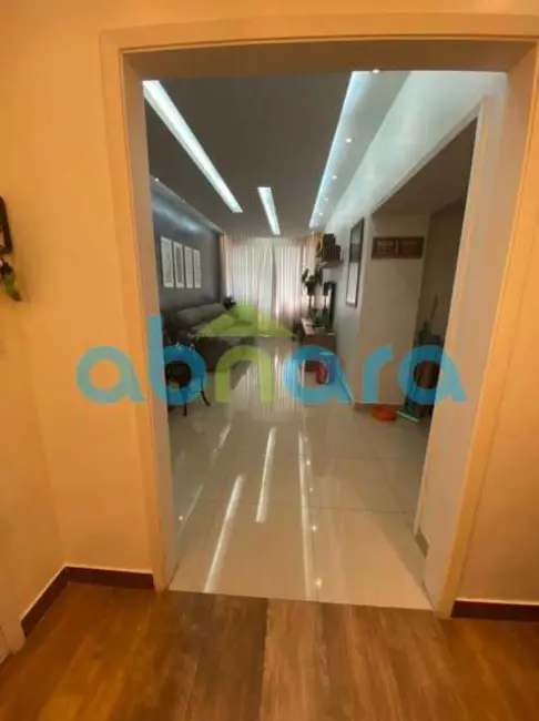 Apartamento com 4 quartos à venda, 160m2 em Rio De Janeiro - RJ - imagem 9 Foto 9 de Apartamento com 4 quartos à venda, 160m2 em Rio De Janeiro - RJ