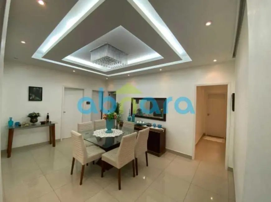Apartamento com 4 quartos à venda, 160m2 em Rio De Janeiro - RJ - imagem 4 Foto 4 de Apartamento com 4 quartos à venda, 160m2 em Rio De Janeiro - RJ