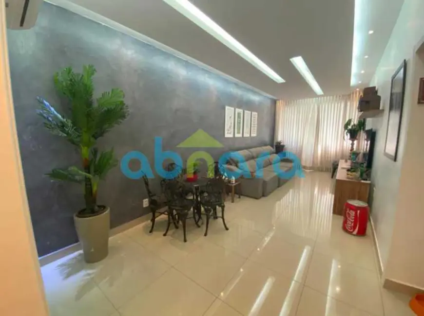 Apartamento com 4 quartos à venda, 160m2 em Rio De Janeiro - RJ - imagem 3 Foto 3 de Apartamento com 4 quartos à venda, 160m2 em Rio De Janeiro - RJ