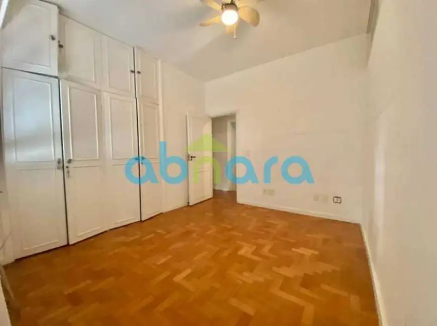 Apartamento com 4 quartos à venda, 201m2 em Rio De Janeiro - RJ - imagem 8 Foto 8 de Apartamento com 4 quartos à venda, 201m2 em Rio De Janeiro - RJ