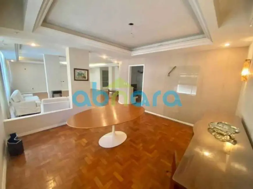 Apartamento com 4 quartos à venda, 201m2 em Rio De Janeiro - RJ - imagem 5 Foto 5 de Apartamento com 4 quartos à venda, 201m2 em Rio De Janeiro - RJ