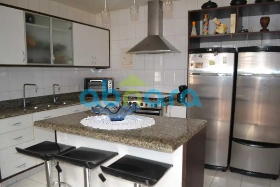 Foto 9 de Apartamento com 4 quartos à venda, 185m2 em Rio De Janeiro - RJ