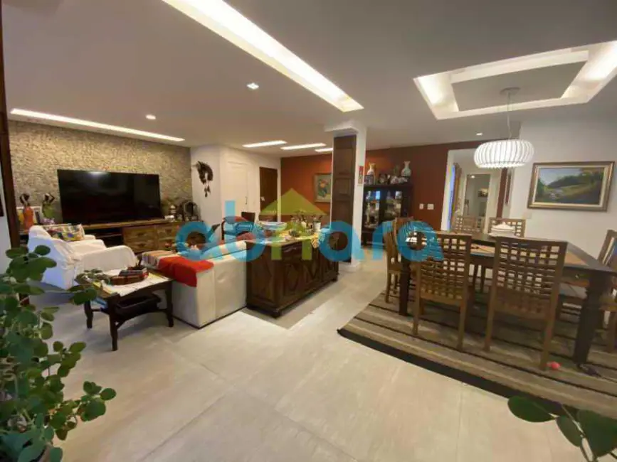 Foto 6 de Apartamento com 4 quartos à venda, 200m2 em Rio De Janeiro - RJ