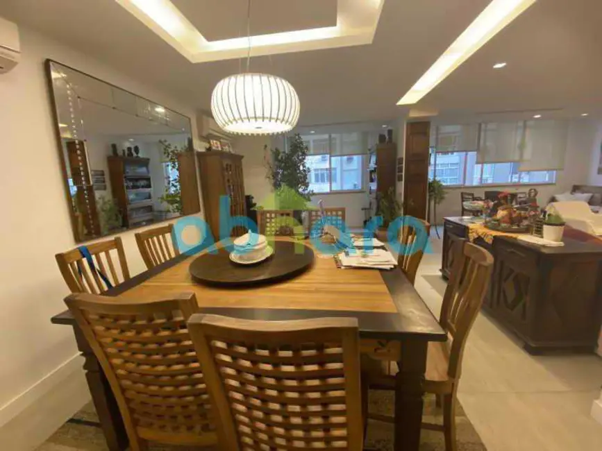 Foto 5 de Apartamento com 4 quartos à venda, 200m2 em Rio De Janeiro - RJ