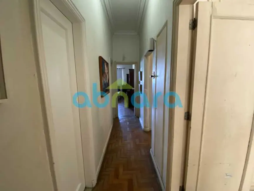 Apartamento com 4 quartos à venda, 235m2 em Rio De Janeiro - RJ - imagem 9 Foto 9 de Apartamento com 4 quartos à venda, 235m2 em Rio De Janeiro - RJ