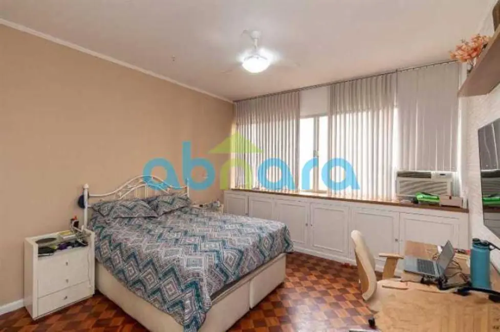 Foto 7 de Apartamento com 4 quartos à venda, 300m2 em Rio De Janeiro - RJ