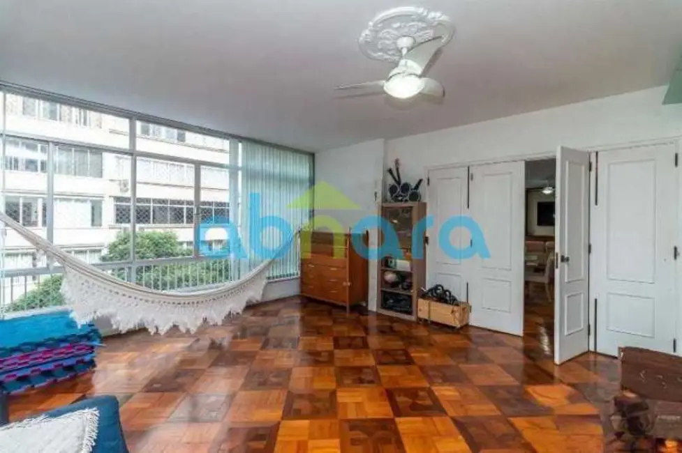 Foto 2 de Apartamento com 4 quartos à venda, 300m2 em Rio De Janeiro - RJ