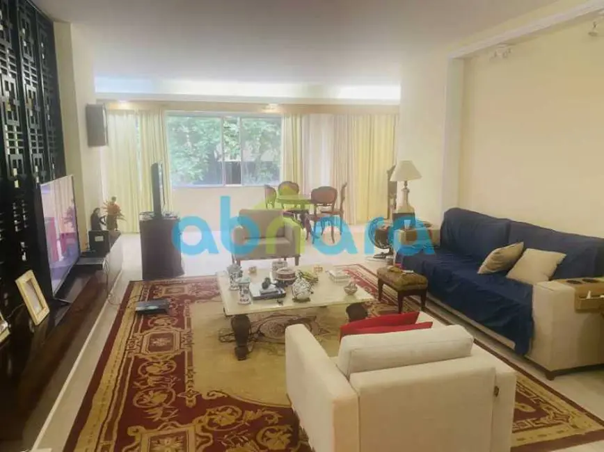 Foto 1 de Apartamento com 4 quartos à venda, 330m2 em Rio De Janeiro - RJ