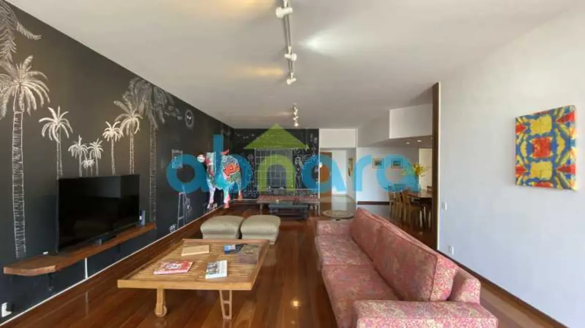 Foto 9 de Apartamento com 4 quartos à venda, 250m2 em Rio De Janeiro - RJ