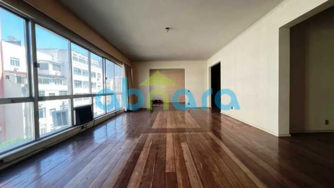 Foto 1 de Apartamento com 4 quartos à venda, 300m2 em Rio De Janeiro - RJ