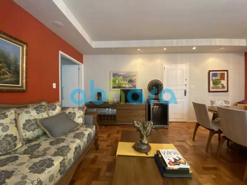 Apartamento com 4 quartos à venda, 210m2 em Rio De Janeiro - RJ - imagem 5 Foto 5 de Apartamento com 4 quartos à venda, 210m2 em Rio De Janeiro - RJ