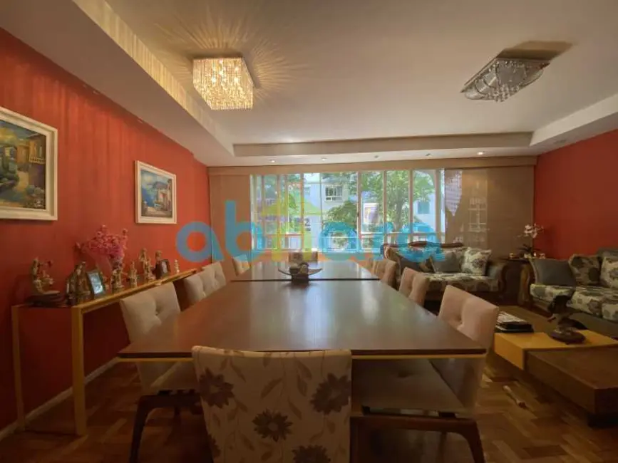 Apartamento com 4 quartos à venda, 210m2 em Rio De Janeiro - RJ - imagem 2 Foto 2 de Apartamento com 4 quartos à venda, 210m2 em Rio De Janeiro - RJ